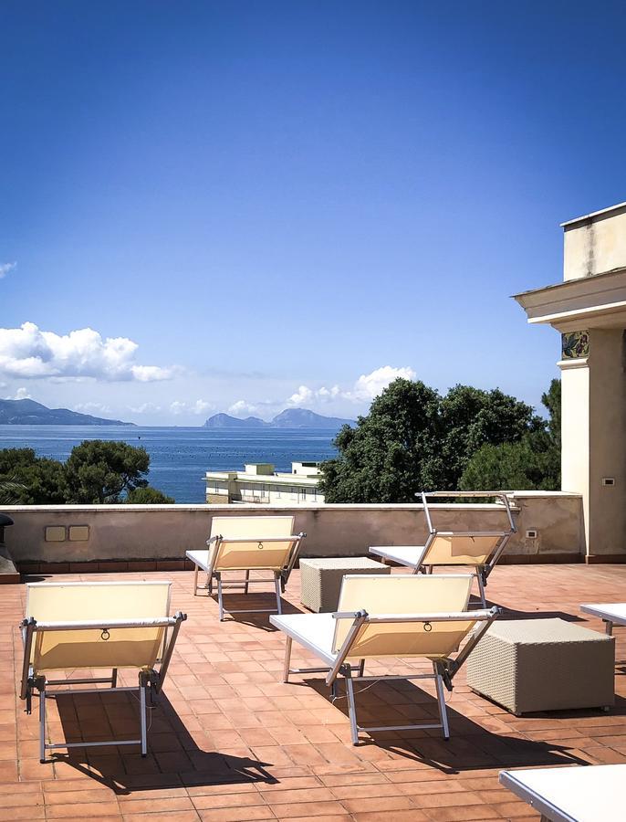 Palazzo Dei Concerti Bed & Breakfast Torre Annunziata Ngoại thất bức ảnh